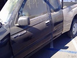 1999 TOYOTA TACOMA BLACK SR5 EXT CAB 2.4L MT 2WD  Z24851